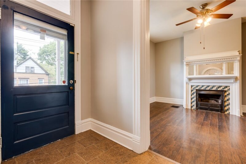213 W Burgess St — photo 5