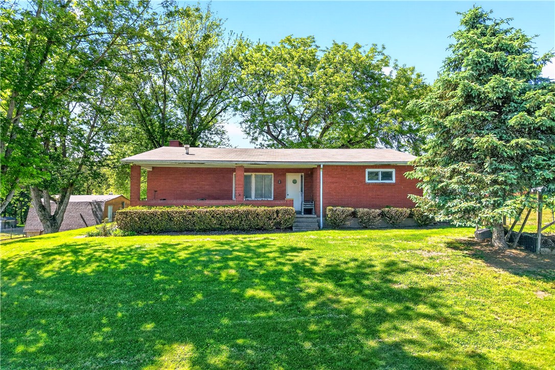 2000 School Street — photo 1