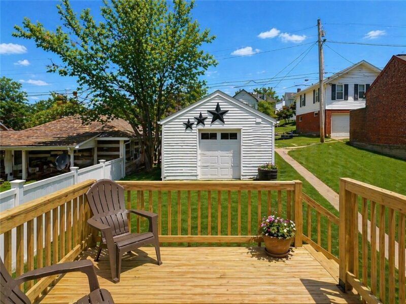 435 Steck — photo 3