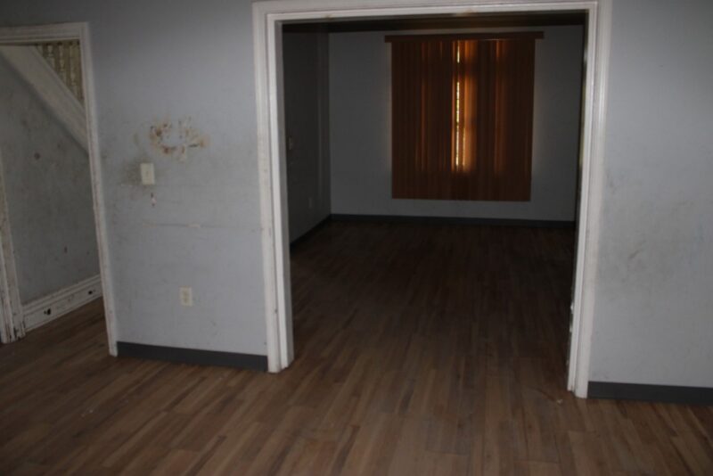 7421 Race St — photo 7