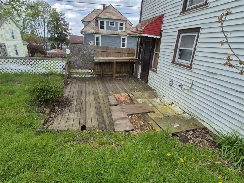 77 W Main St — photo 4