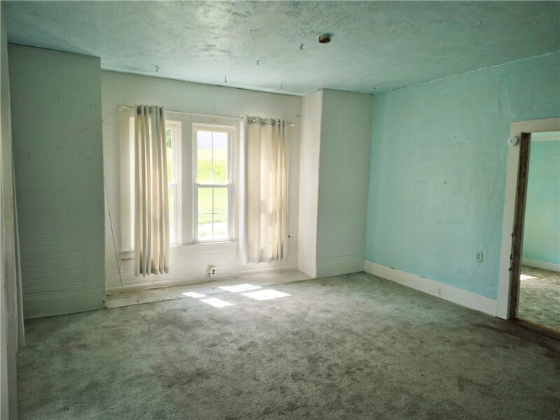 77 W Main St — photo 6