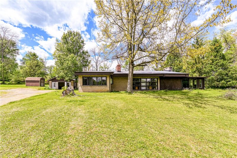 324 Fenfield Dr — photo 2