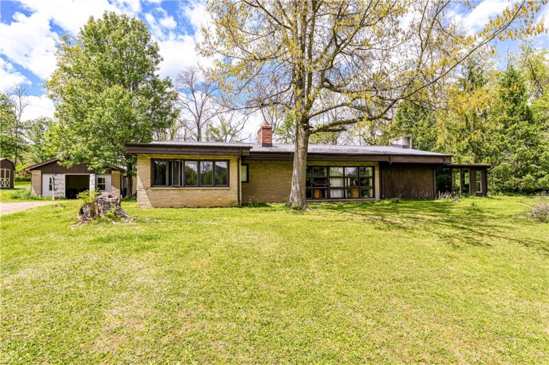 324 Fenfield Dr — photo 3