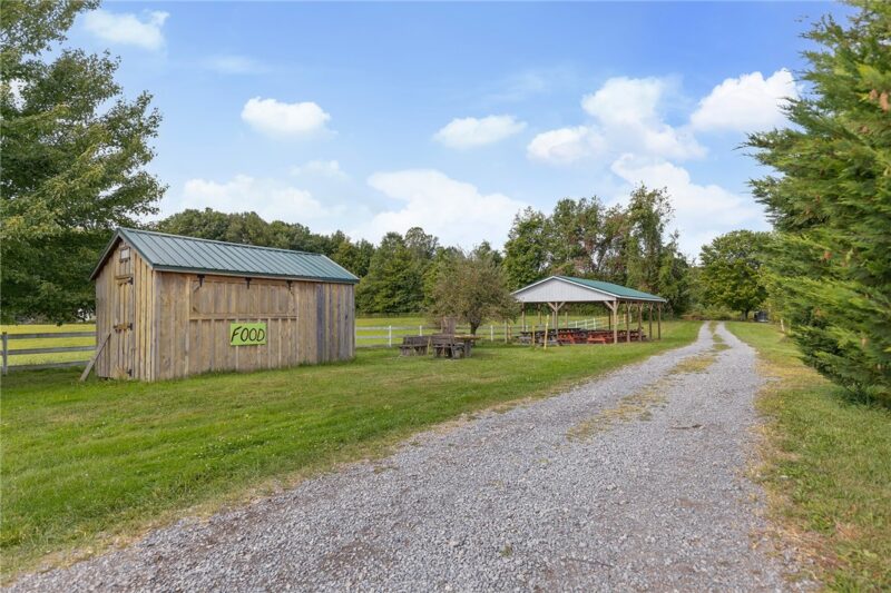 206 Lee Road — photo 8