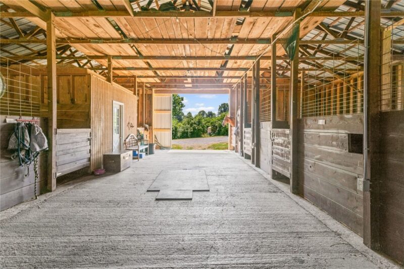 206 Lee Road — photo 4