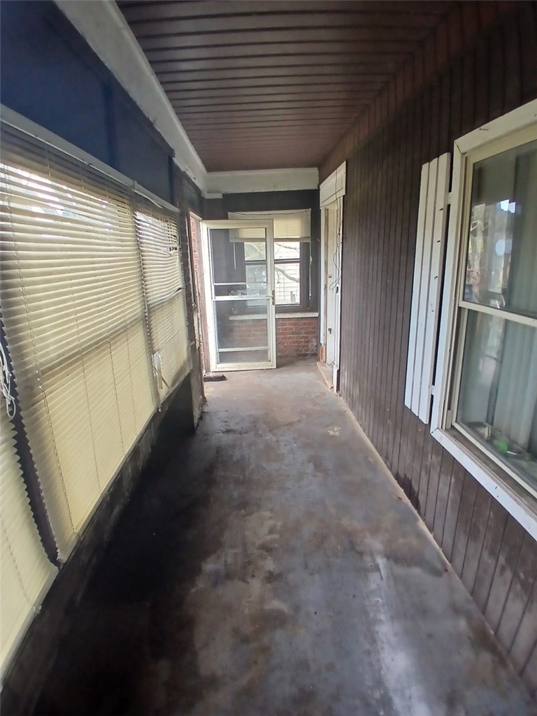 1829 Woodward Ave — photo 2
