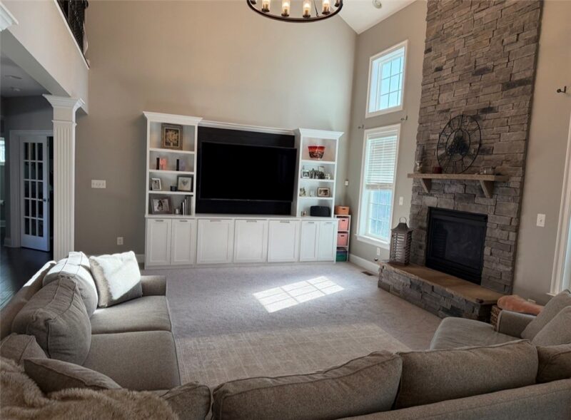 1013 Coldstream Dr — photo 2