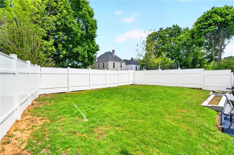 126 DUNBAR AVENUE — photo 5