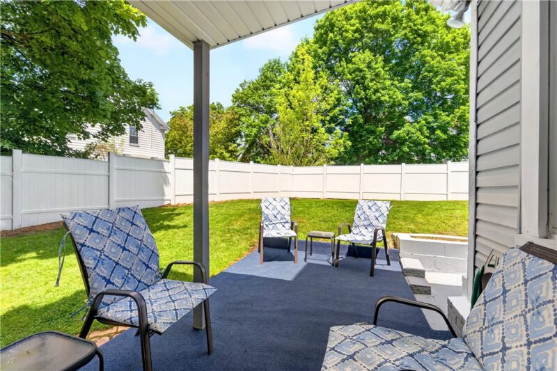 126 DUNBAR AVENUE — photo 8