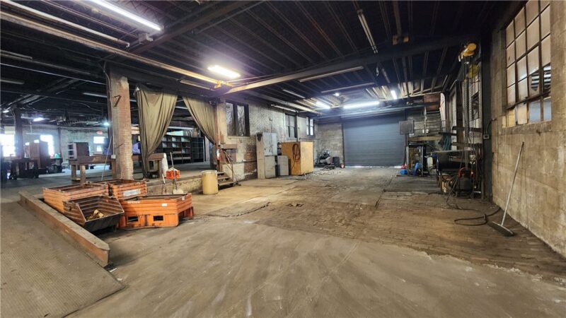 2121 5th Ave — photo 2