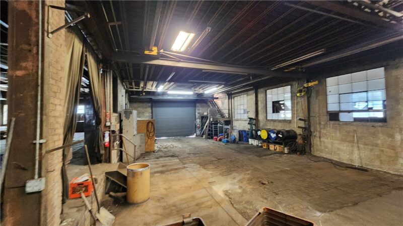 2121 5th Ave — photo 3