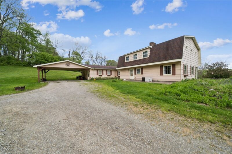 466 Walker Dr — photo 3