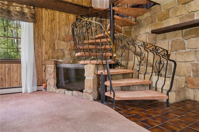 466 Walker Dr — photo 8