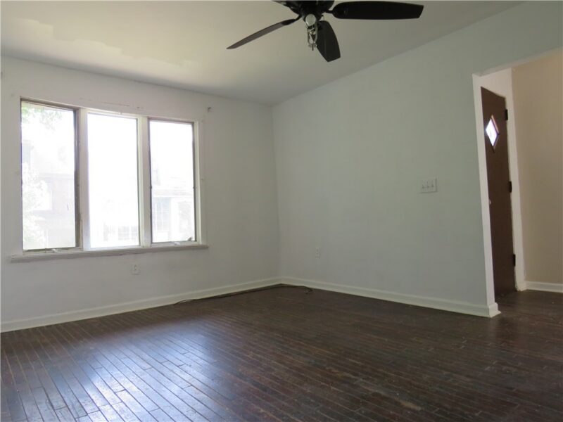 141 Zara St — photo 4
