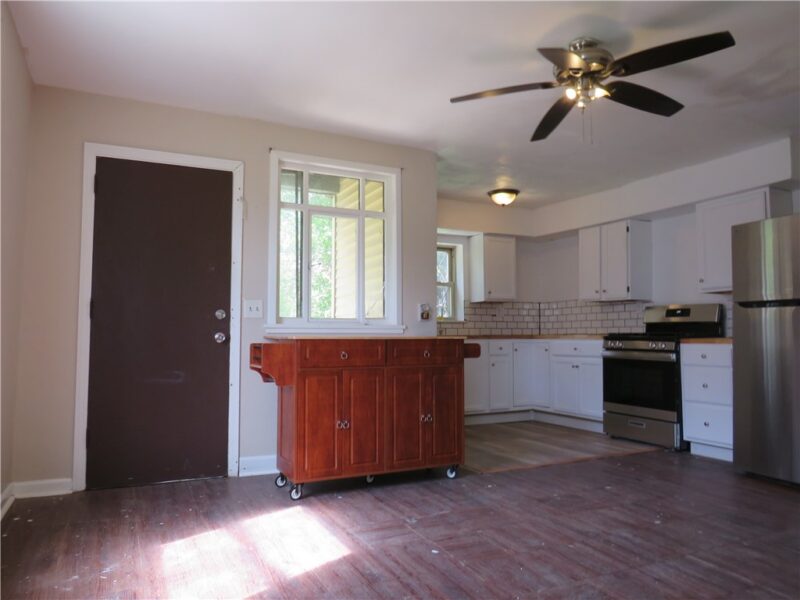 141 Zara St — photo 5