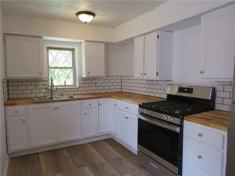 141 Zara St — photo 8