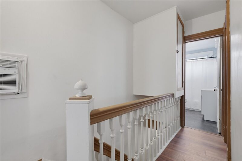 180 Franklin Ave — photo 6