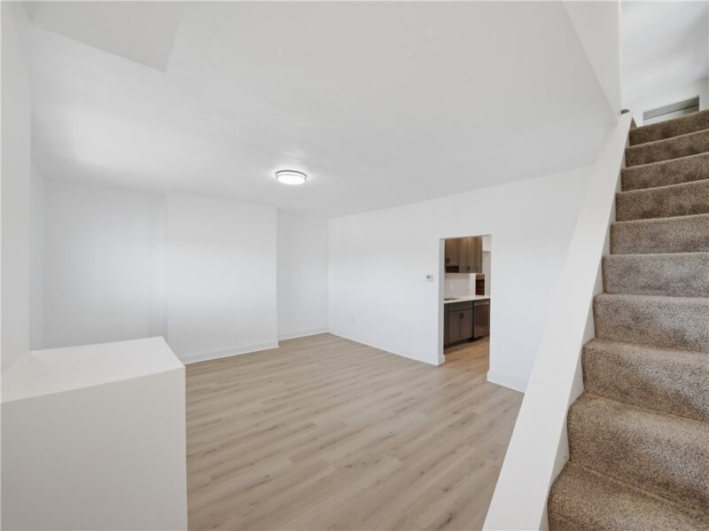 2618 Sumner St — photo 3
