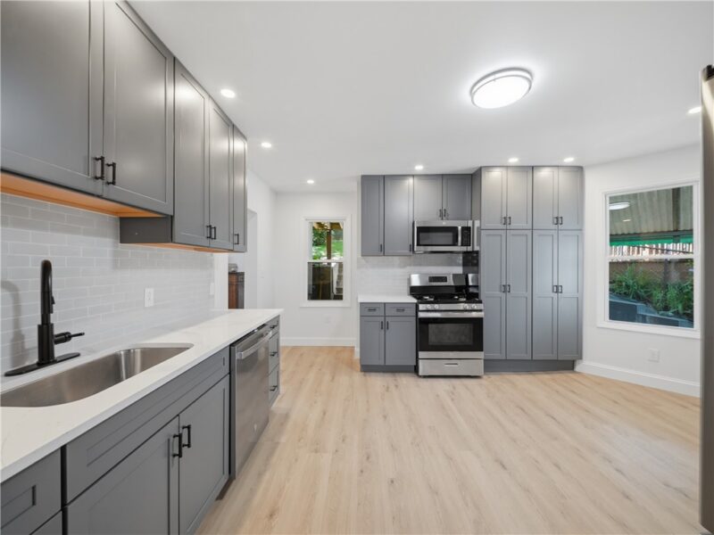 2618 Sumner St — photo 7