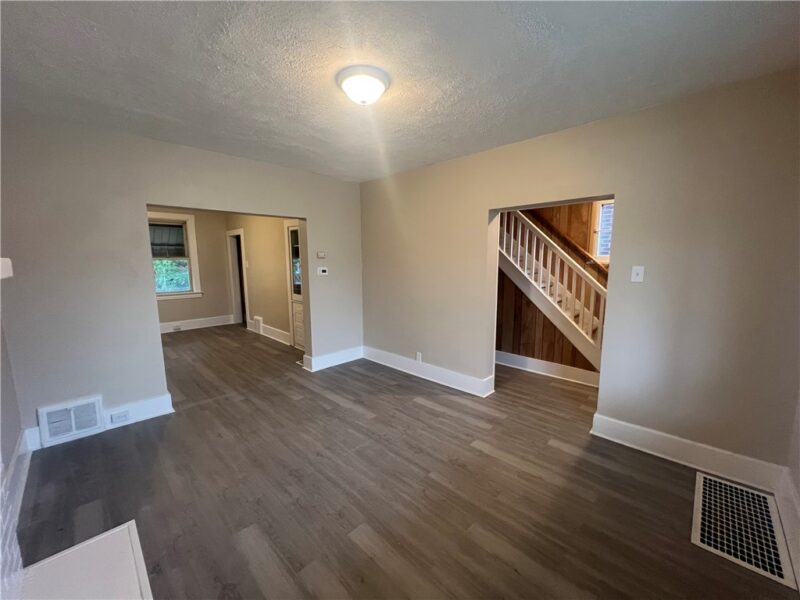 1127 Maplewood Ave — photo 6