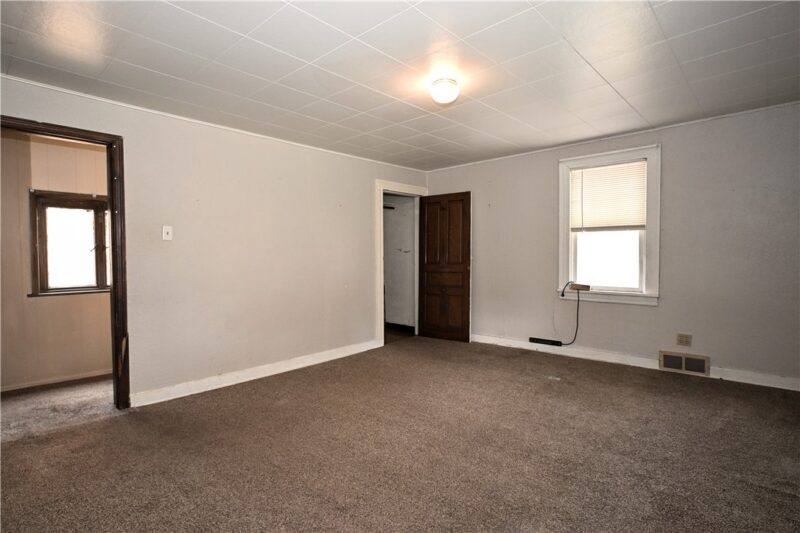 1737 Walnut St — photo 8