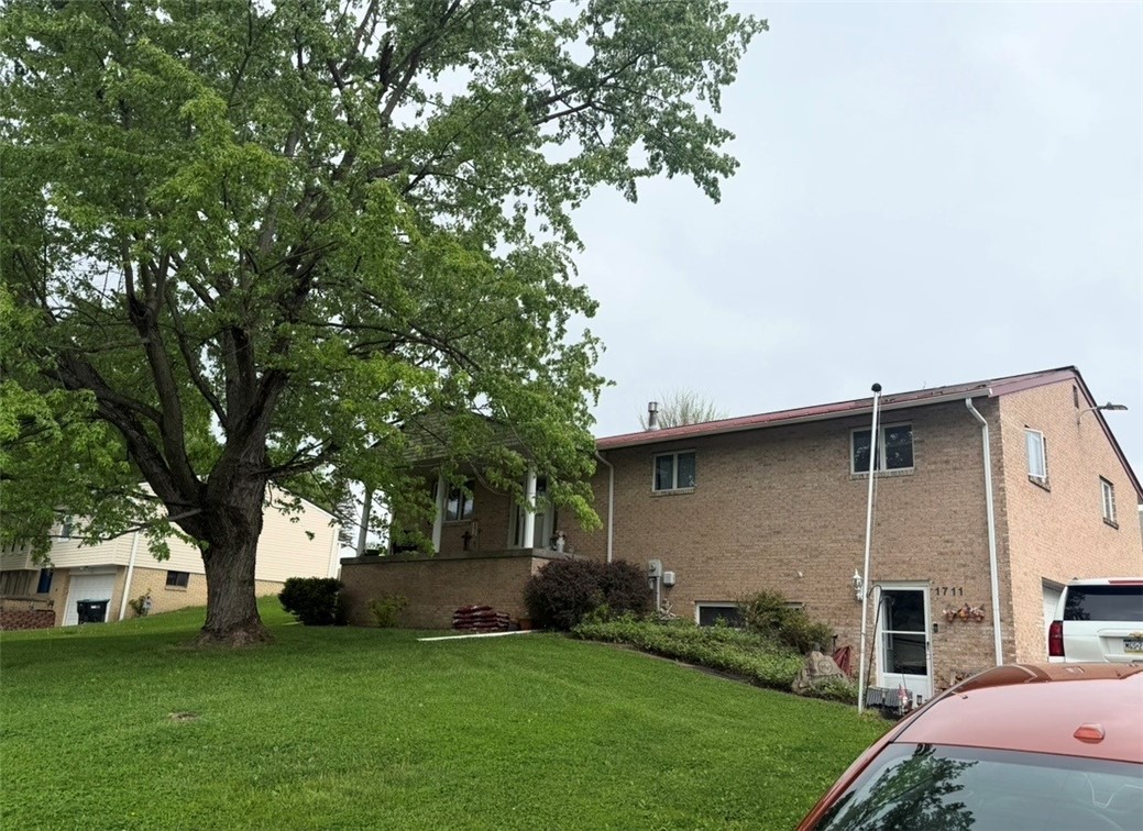 1711 Ridgewood Dr — photo 1