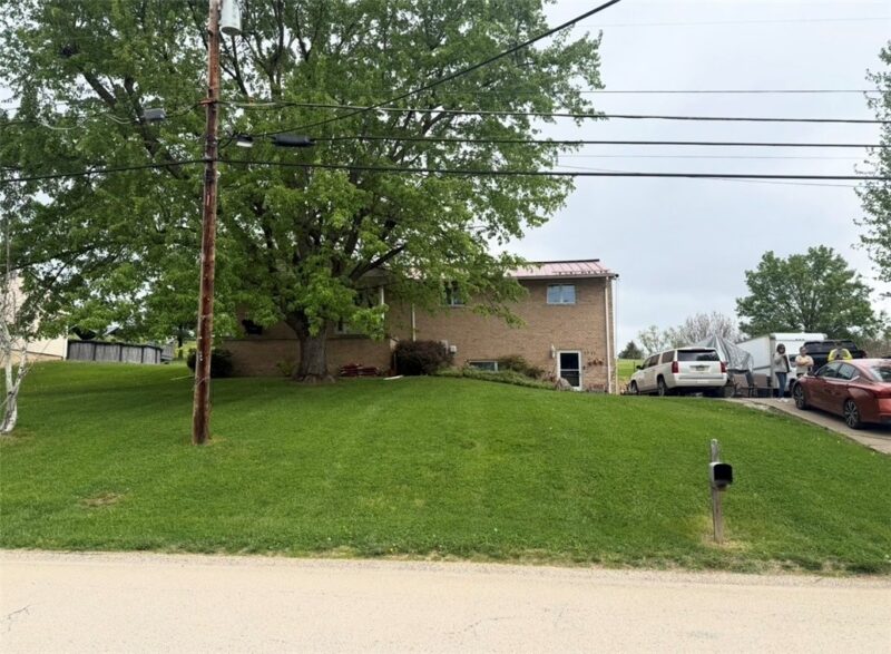 1711 Ridgewood Dr — photo 2