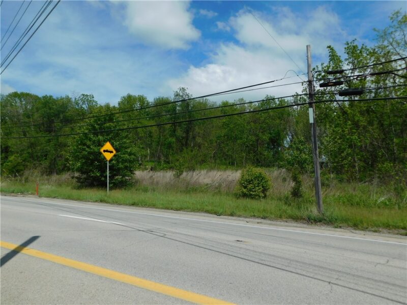 - University Drive — photo 2