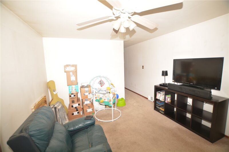 204 Lee Ave — photo 3