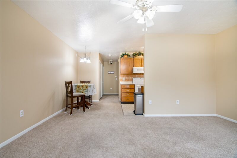 403 Evergreen Ct — photo 2