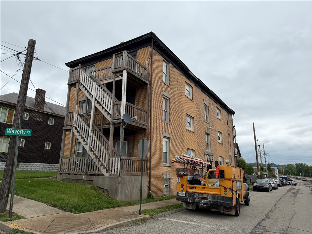 7500 Ellesmere St — photo 1