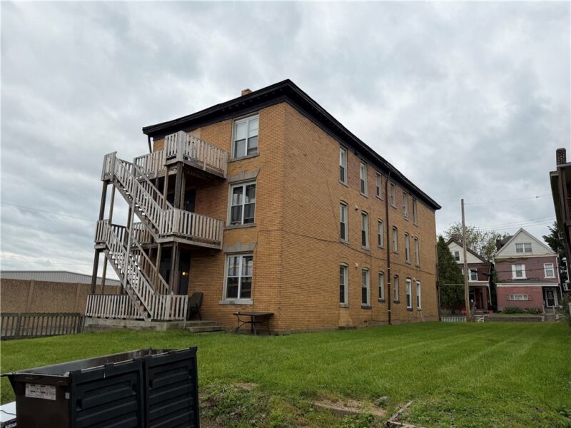 7500 Ellesmere St — photo 2