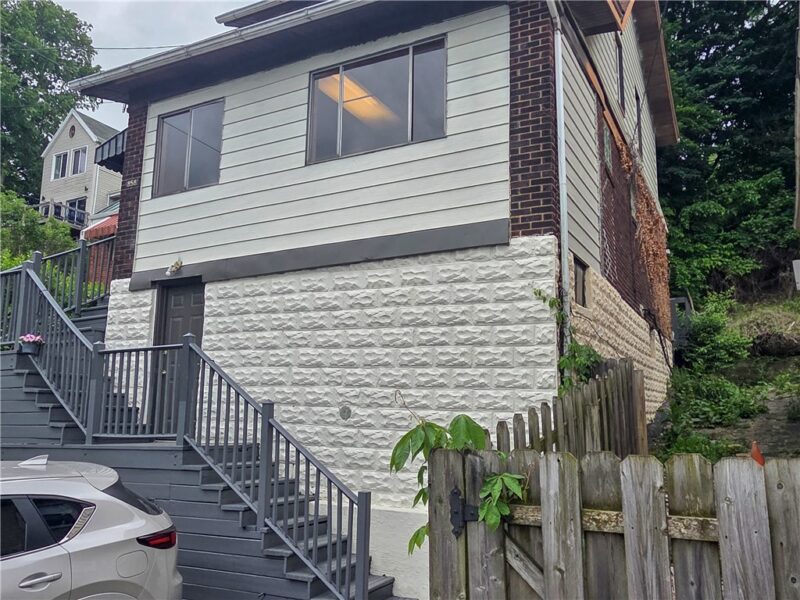 858 Monteiro — photo 4
