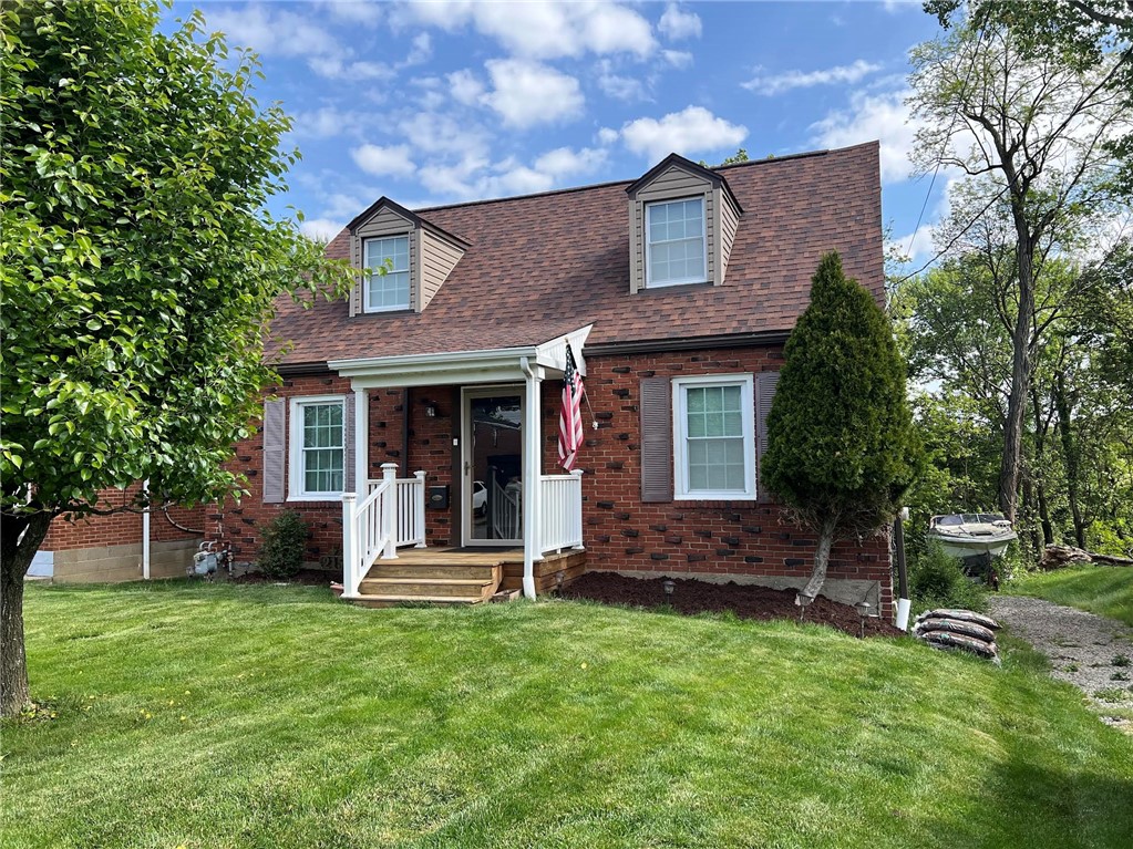 215 Melvin Dr — photo 1