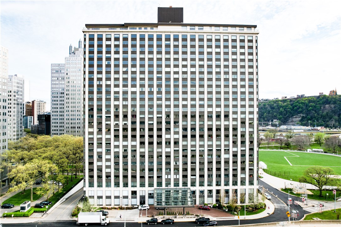 320 Ft. Duquesne Blvd. 24M — photo 1