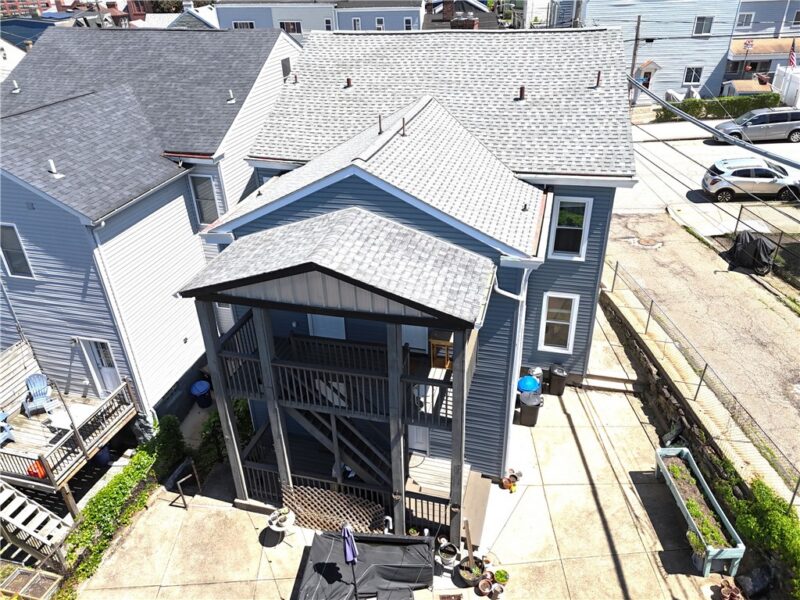 610 52nd St — photo 3