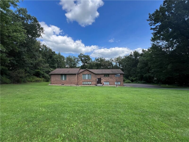 133 Woodcrest Rd — photo 3