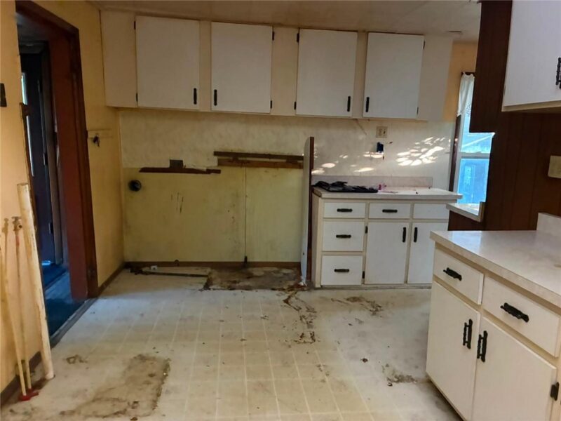 482 Hull St — photo 7