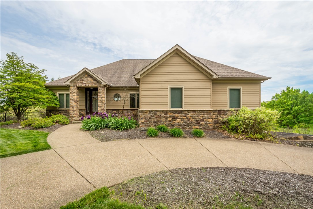 806 Harmony Rd — photo 1