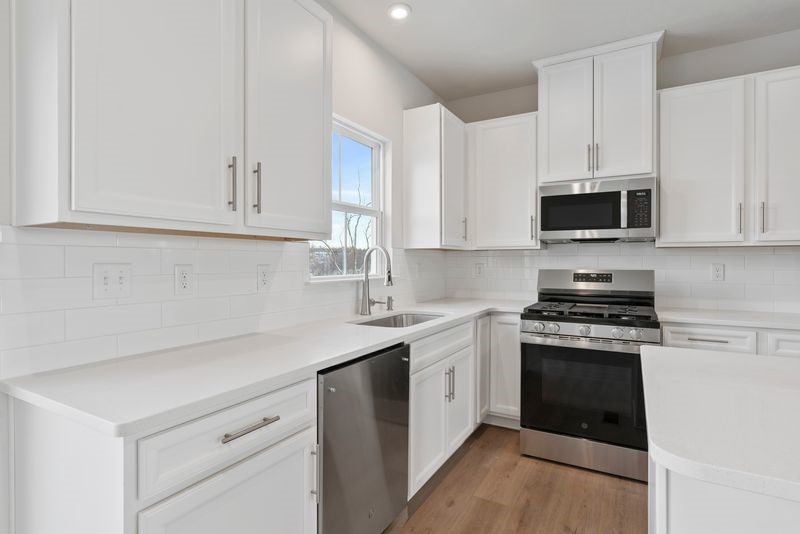 1139 Olivia Drive — photo 3