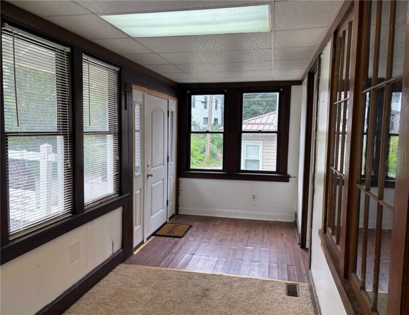68 Center Ave — photo 7