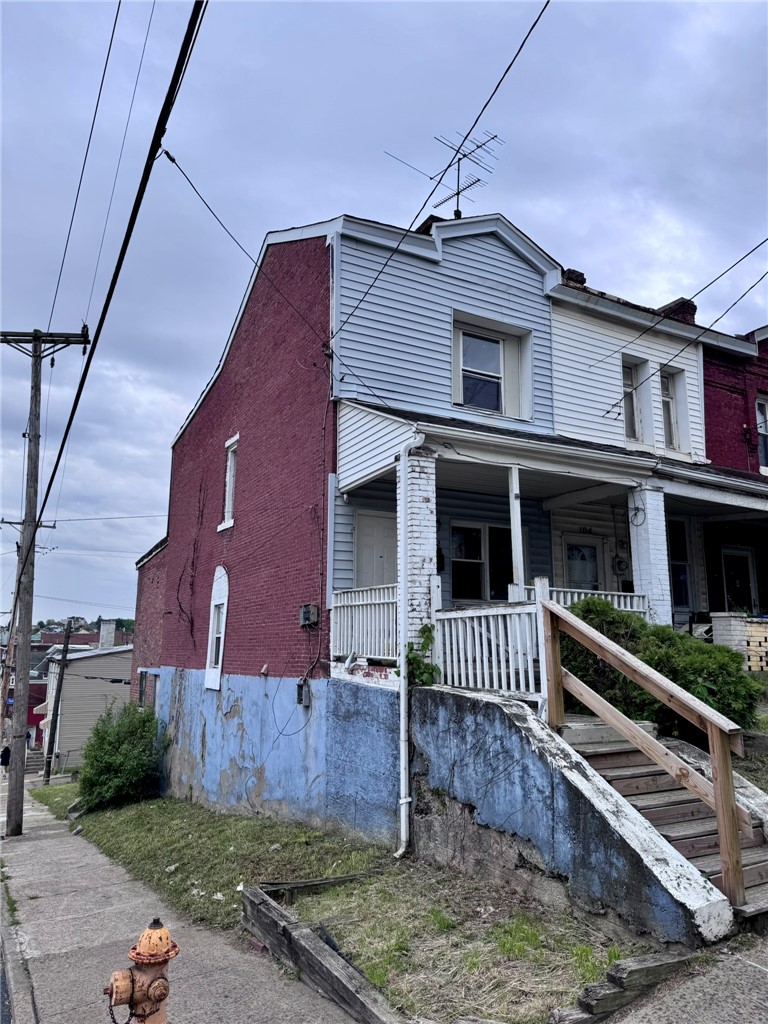 102 Jucunda St — photo 1