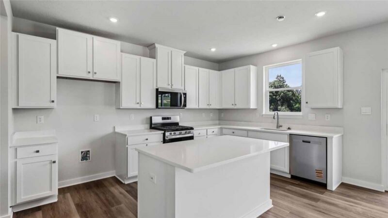1099 Peachtree Road — photo 3