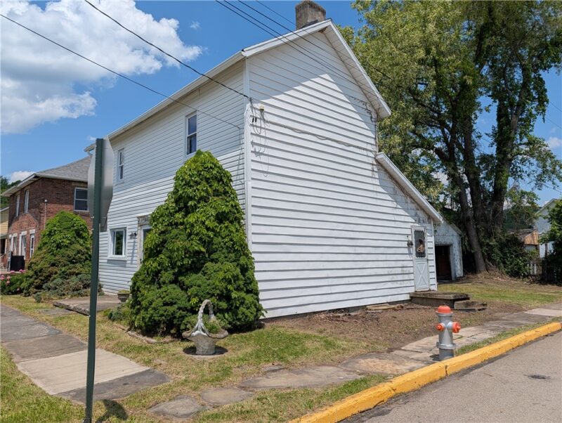 216 Wayne St — photo 2