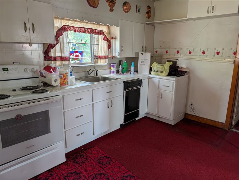 216 Wayne St — photo 3