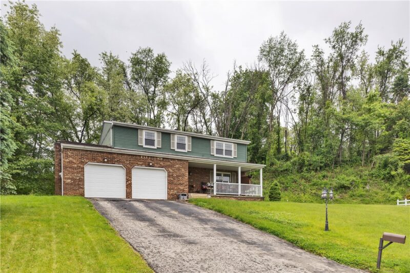 4237 Stratford Dr — photo 2