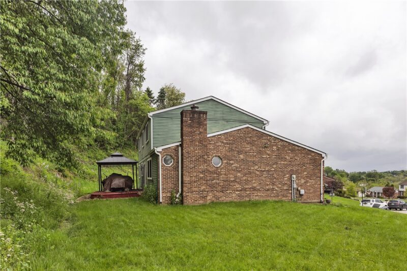 4237 Stratford Dr — photo 6