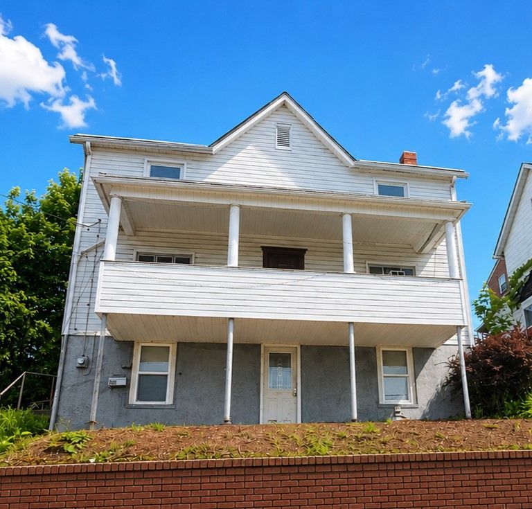 319 Lowell Street — photo 1