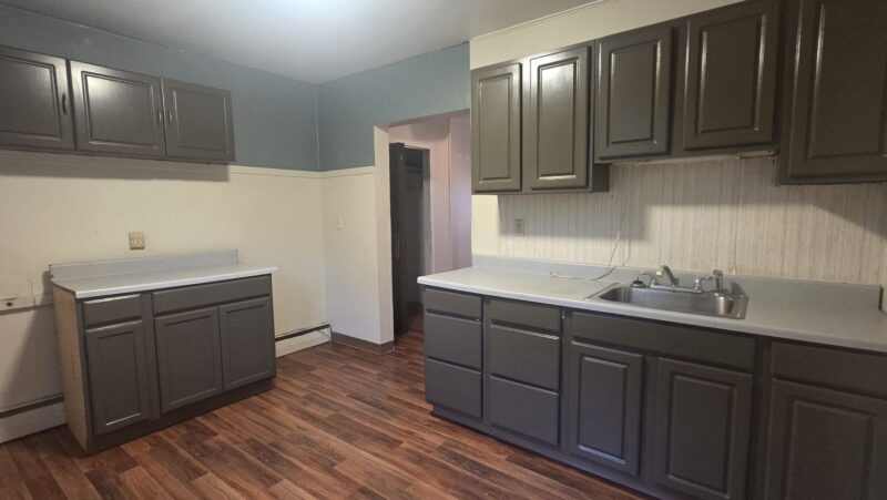 319 Lowell Street — photo 2